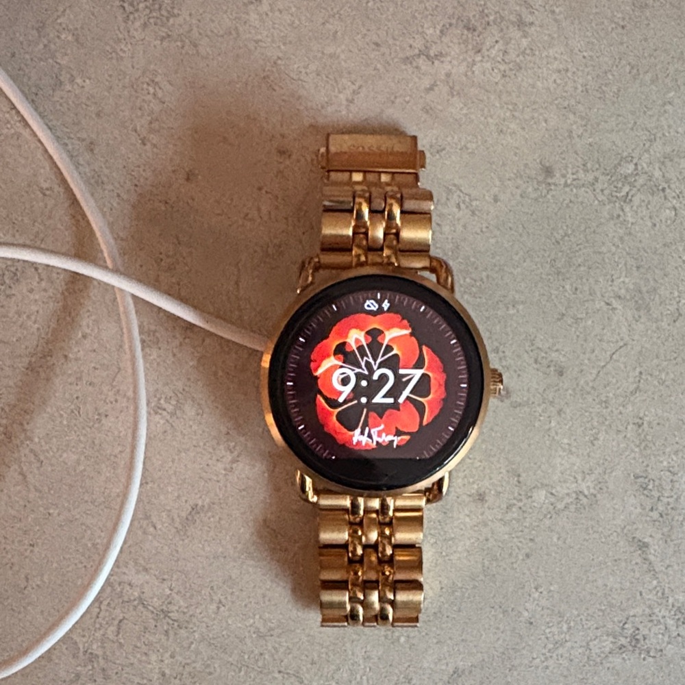 Fossil Q Smartwatch in Rose Gold - Picture 3 of 6